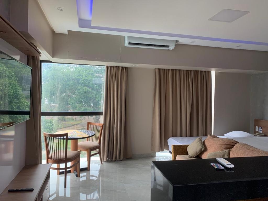 Flat No Tropical Executive Hotel Manaus Esterno foto