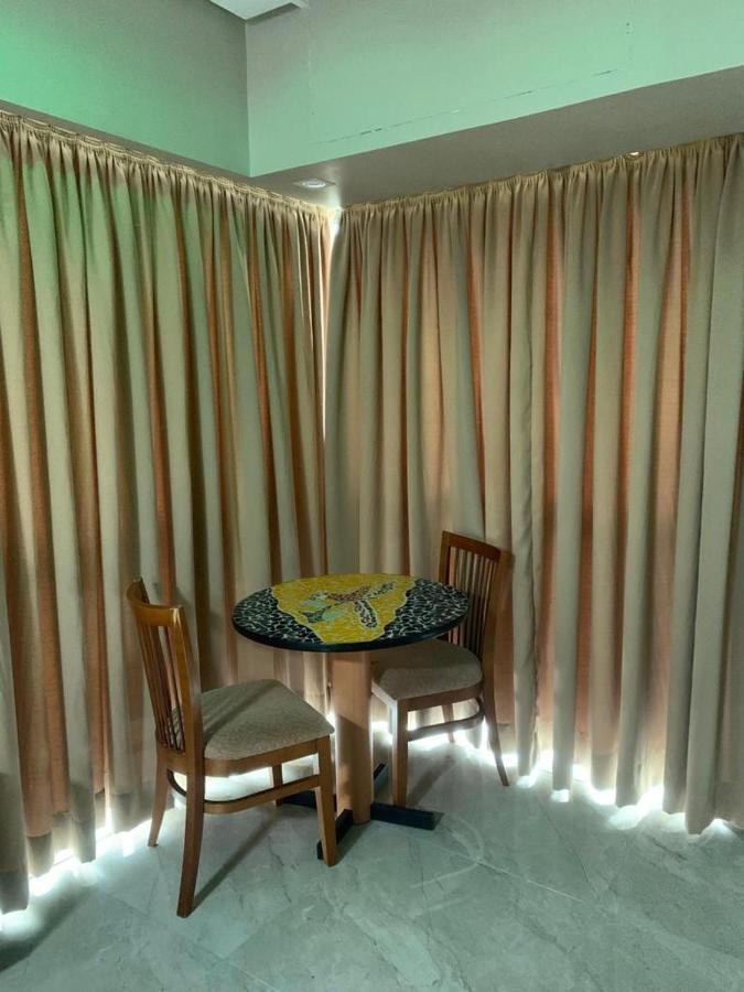 Flat No Tropical Executive Hotel Manaus Esterno foto